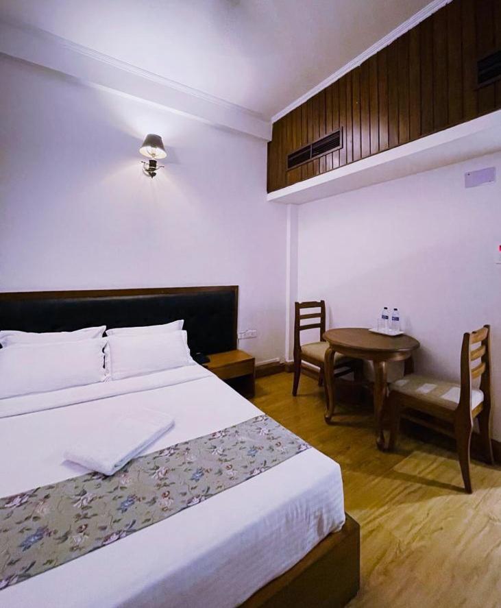 Hotel Tragopan Dimapur Luaran gambar